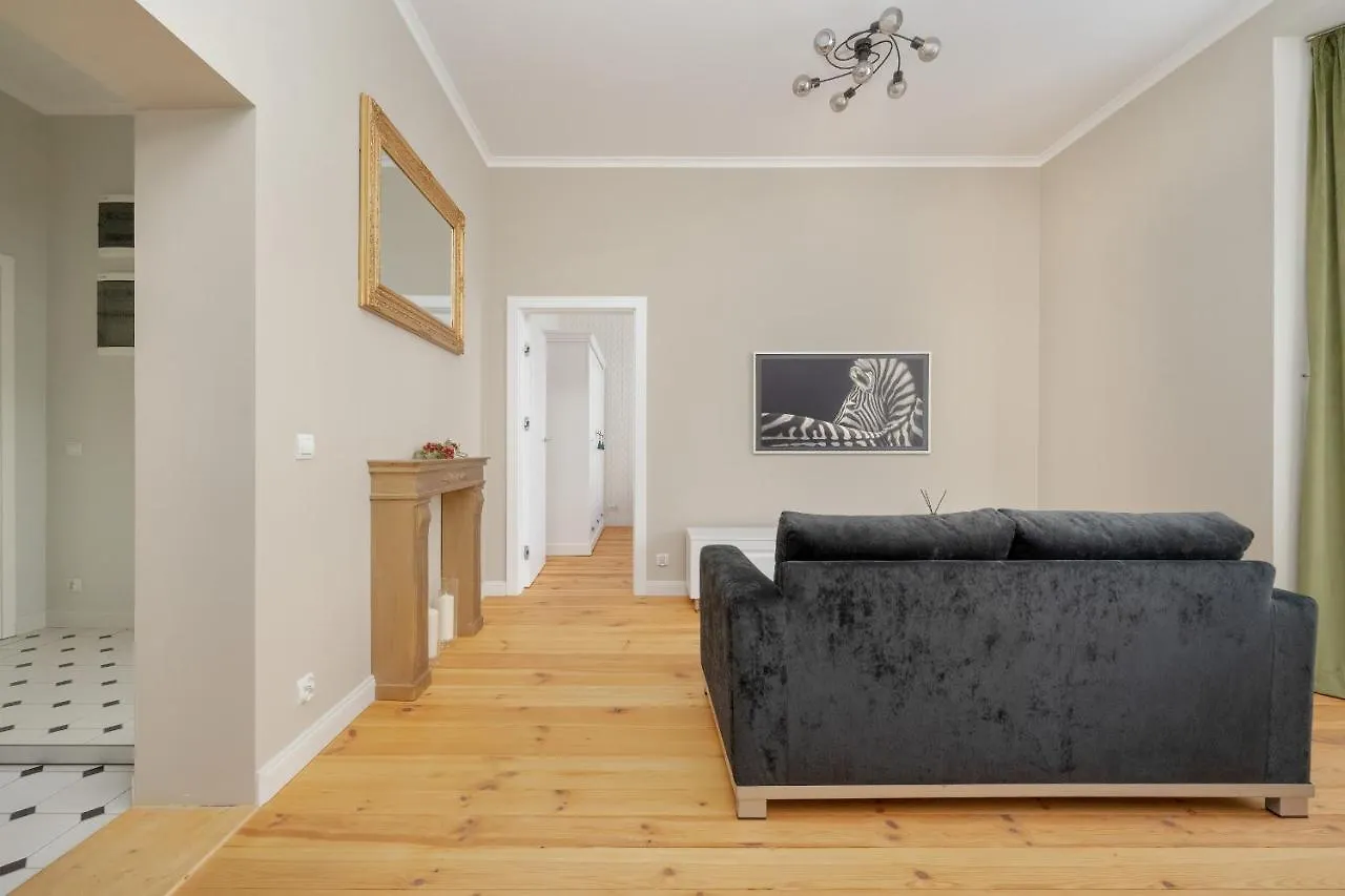 Aesthetic One Bedroom Apartment In Wroclaw By Noclegi Renters 0*,