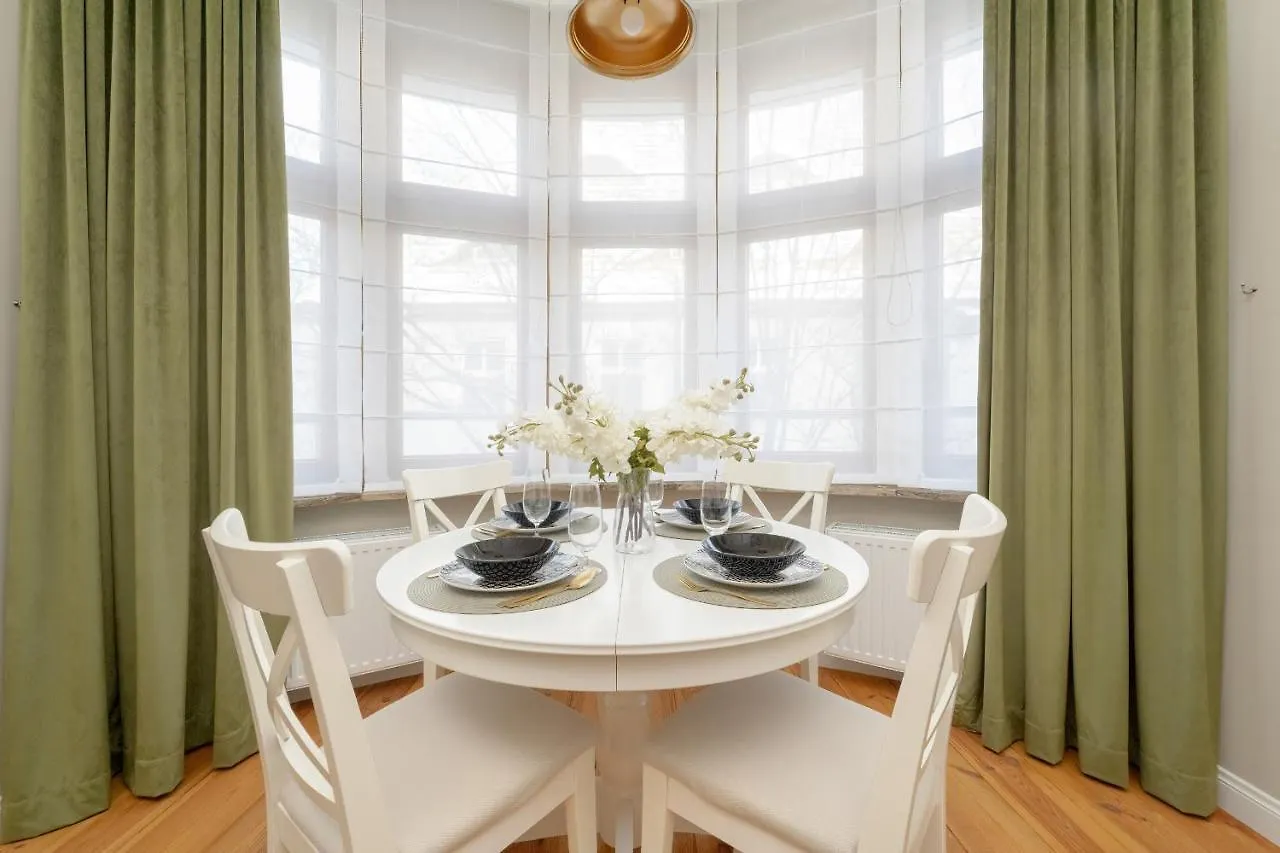 Aesthetic One Bedroom Apartment In Wroclaw By Noclegi Renters