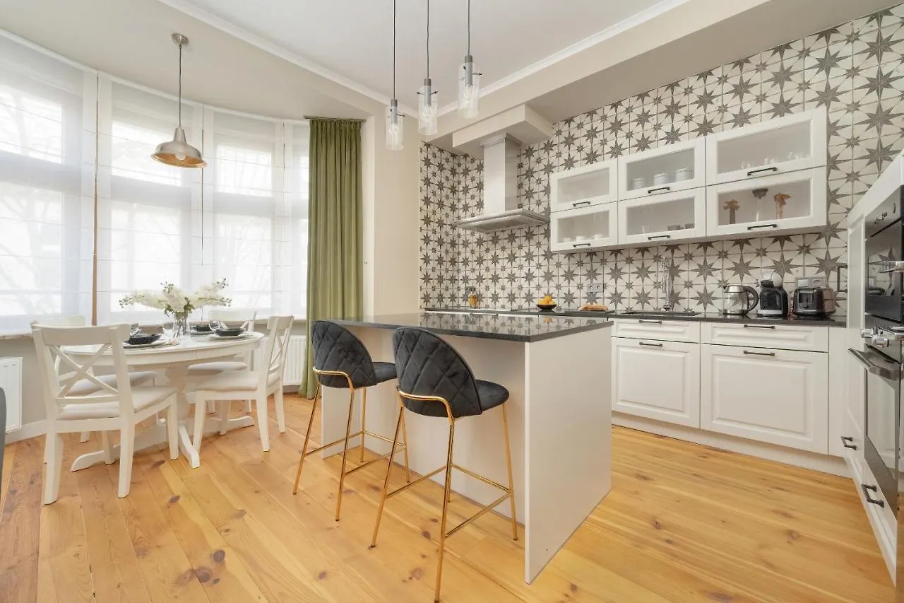 Aesthetic One Bedroom Apartment In Wroclaw By Noclegi Renters