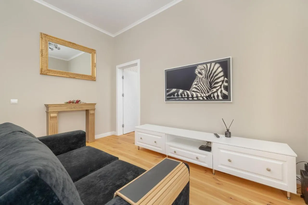 Aesthetic One Bedroom Apartment In Wroclaw By Noclegi Renters