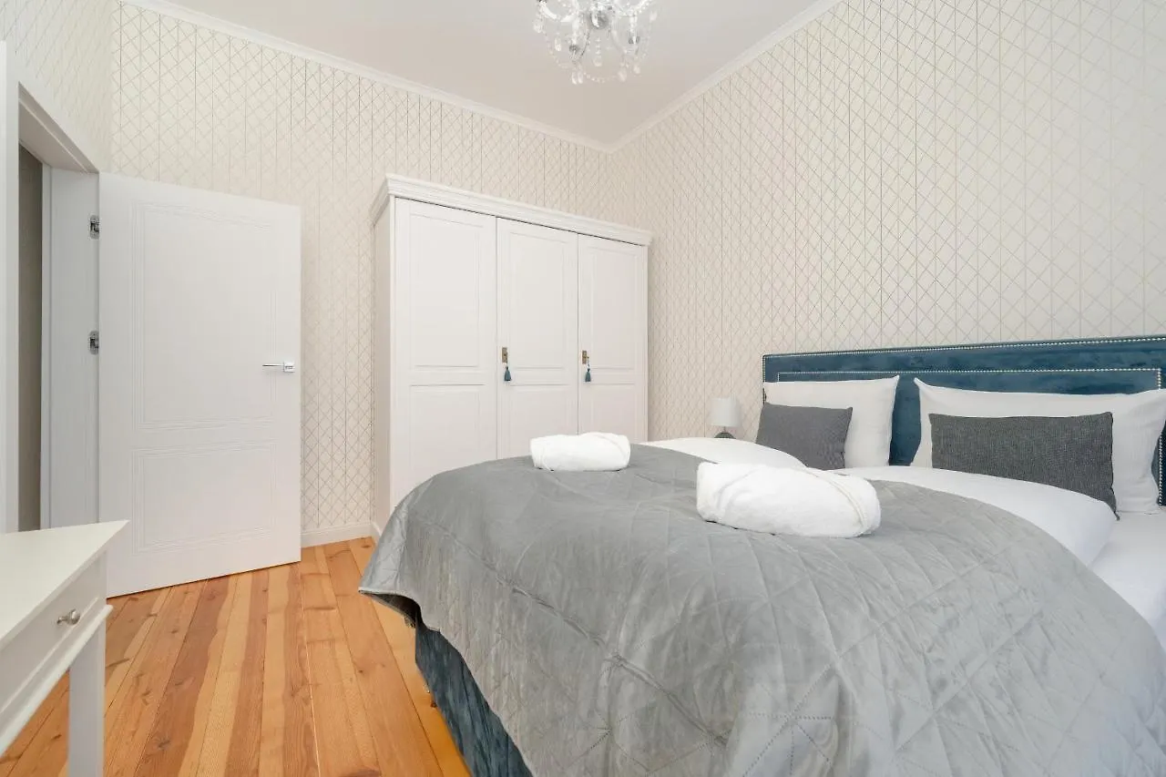 Aesthetic One Bedroom Apartment In Wroclaw By Noclegi Renters